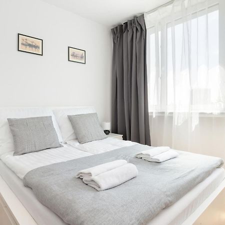Doki Business Apartment Center Gdansk By Yoca Gdańsk Exterior foto